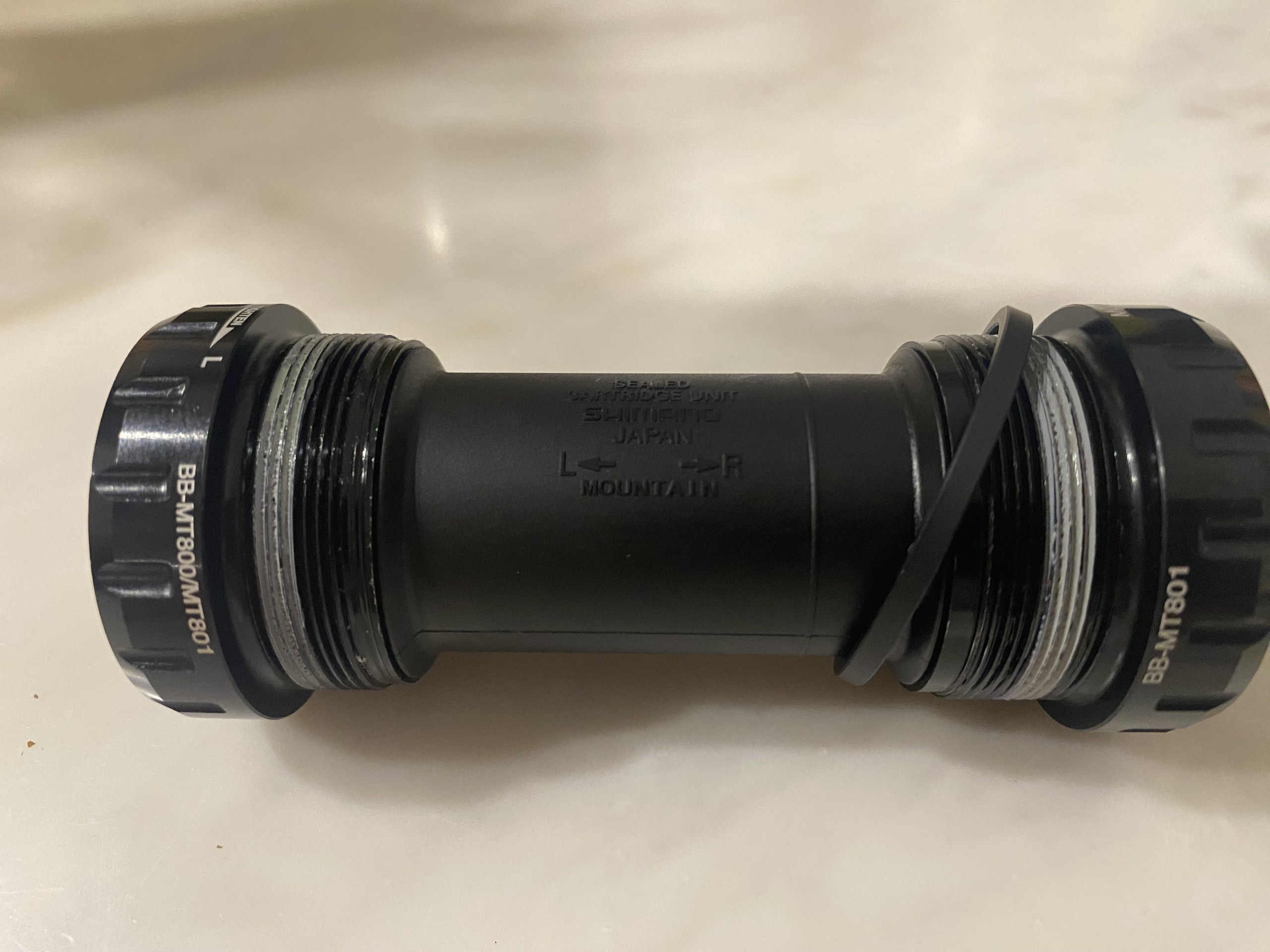 Каретка Shimano BB-MT801, BSA 68/73 мм, Hollowtech II